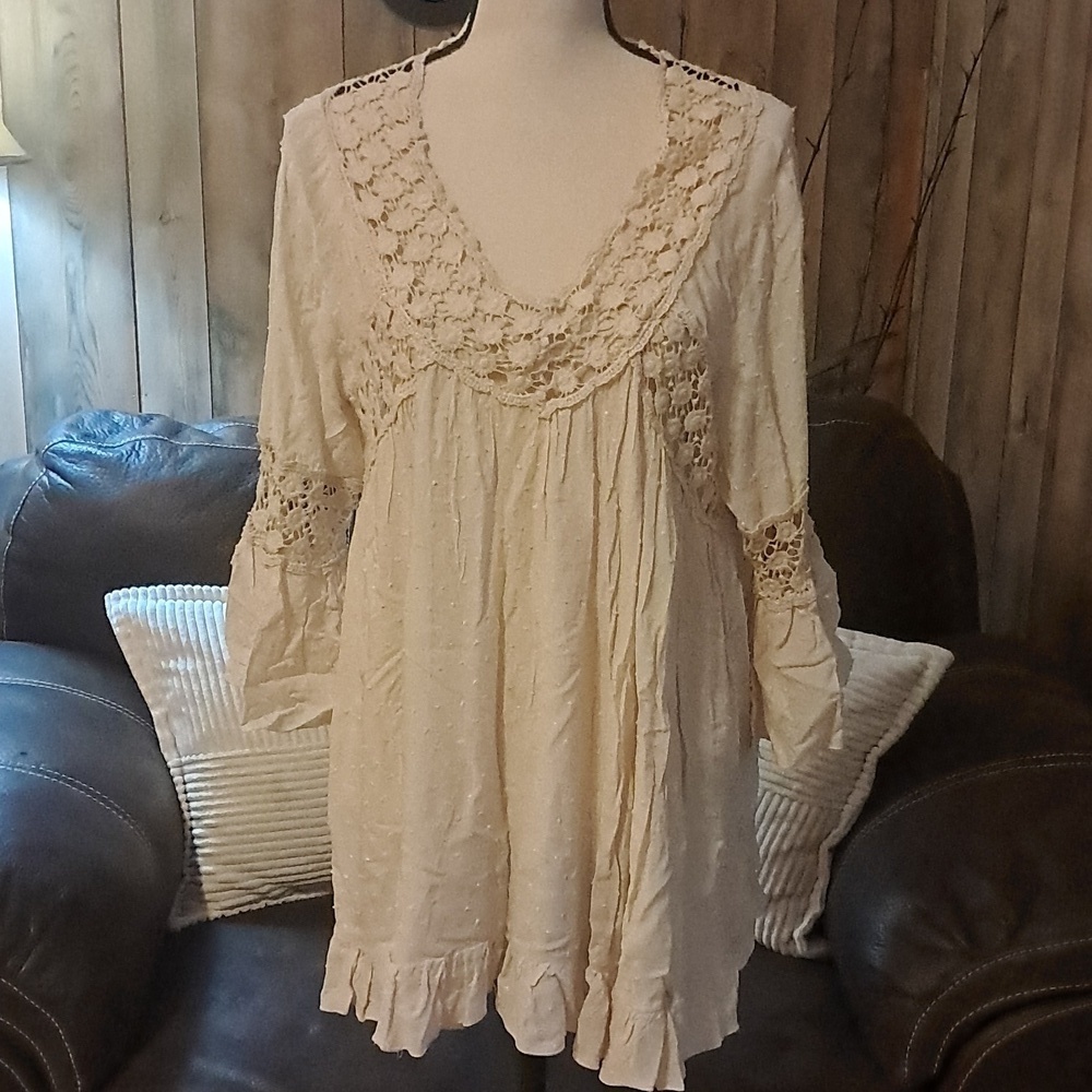 Tantrums Crochet Boho Ruffle Hem Bell Sleeve Embroidered Tunic Top Size L